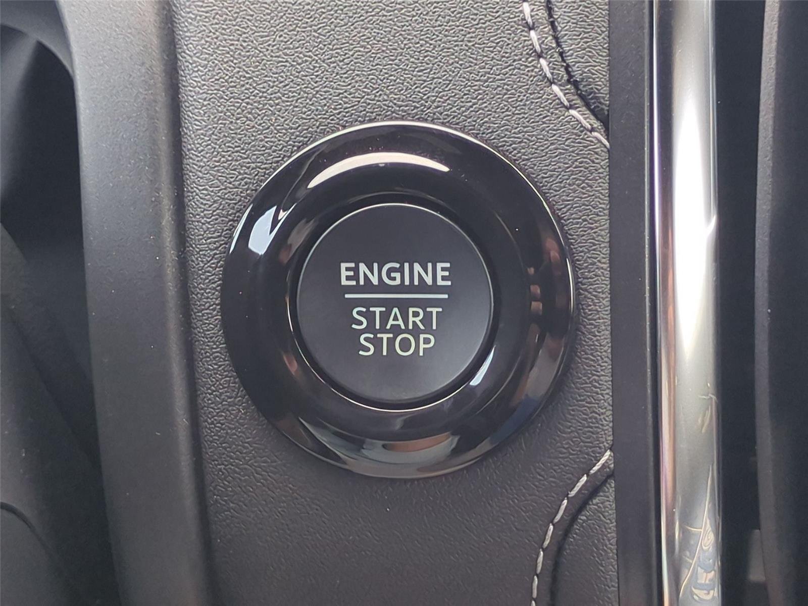 New 2026 Glacier Gray Metallic Tri-Coat Ford MAX Platinum® image 31