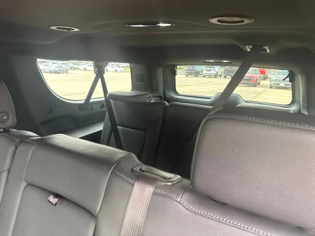 Used 2025 Gray Chevrolet Z71 image 31