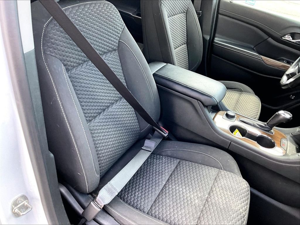 Used 2019 Summit White GMC SLE-2 image 11
