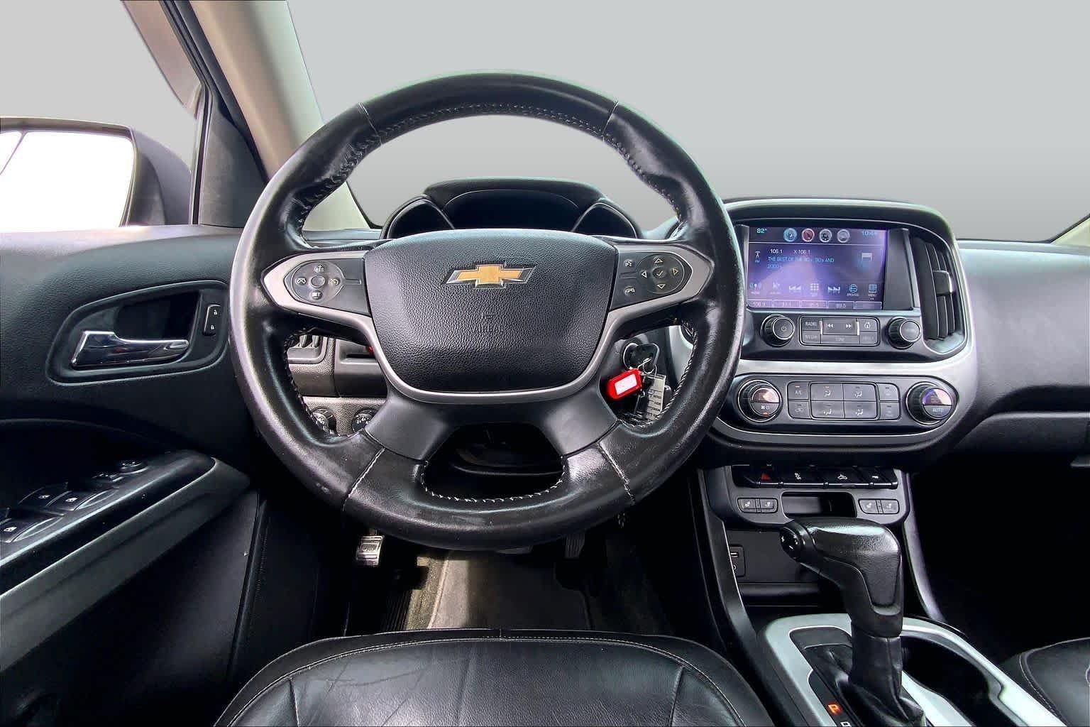 Used 2016 Cyber Gray Metallic Chevrolet 4WD LT image 6