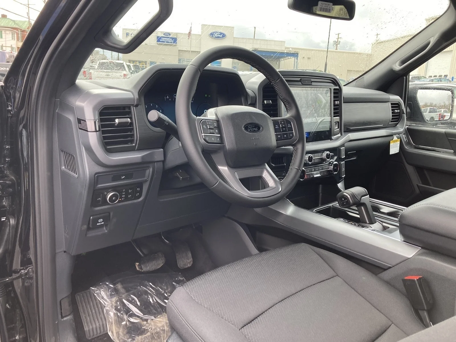 New 2026 Agate Black Metallic Ford XLT image 8