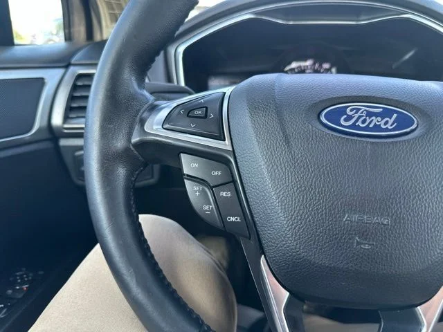 Used 2020 Agate Black Metallic Ford SEL image 33