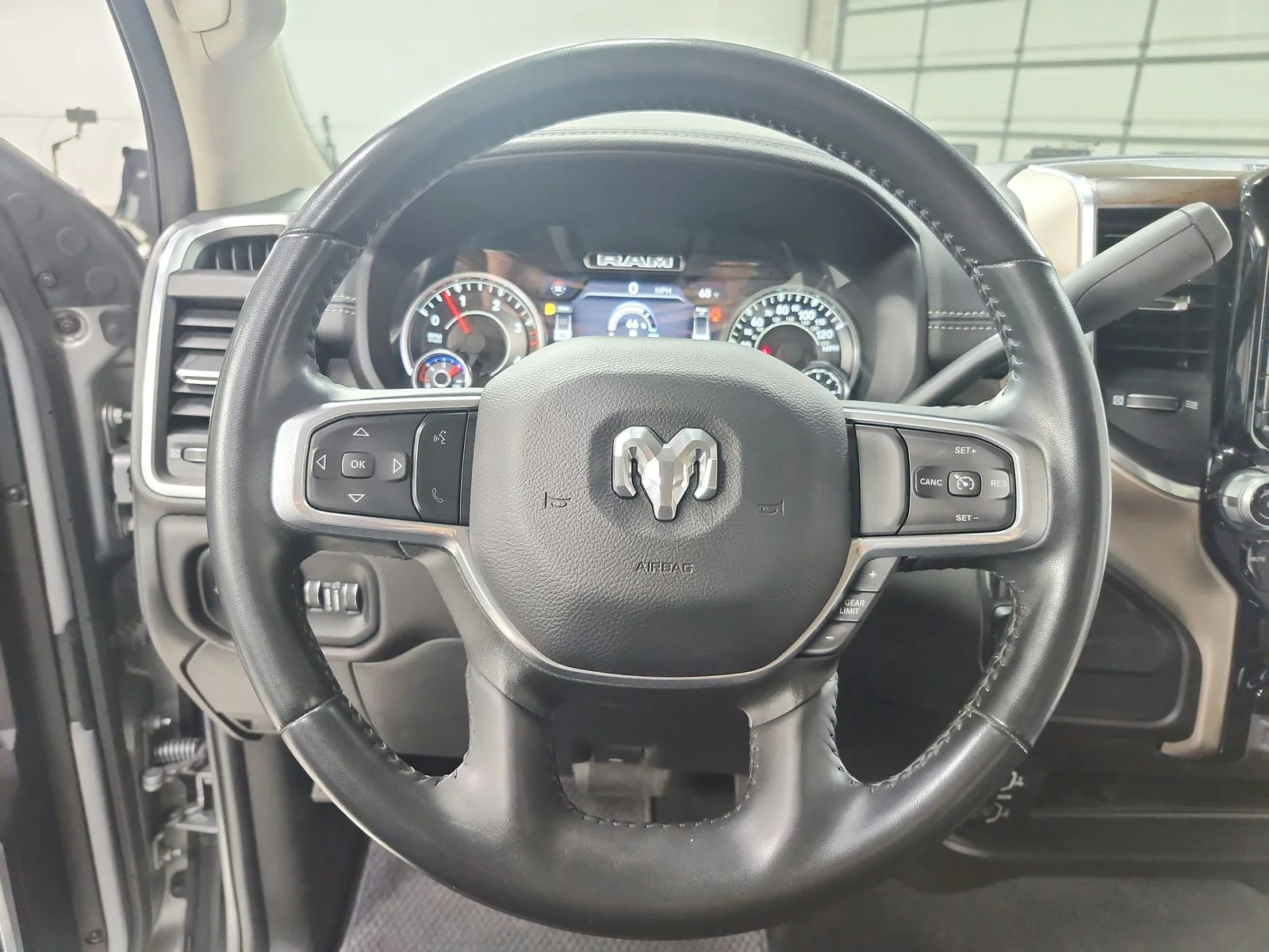Used 2024 Silver Ram Laramie image 23