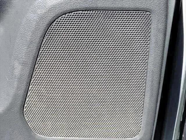 Used 2016 White Nissan S image 24