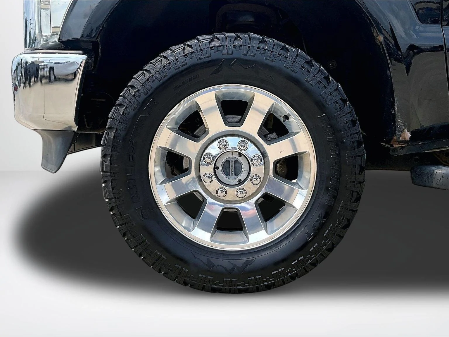Used 2010 Black Ford Lariat image 9