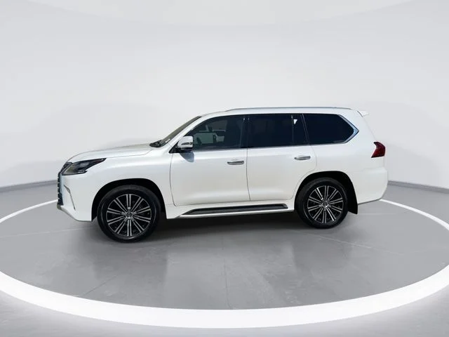 Used 2021 White Lexus 570 image 4