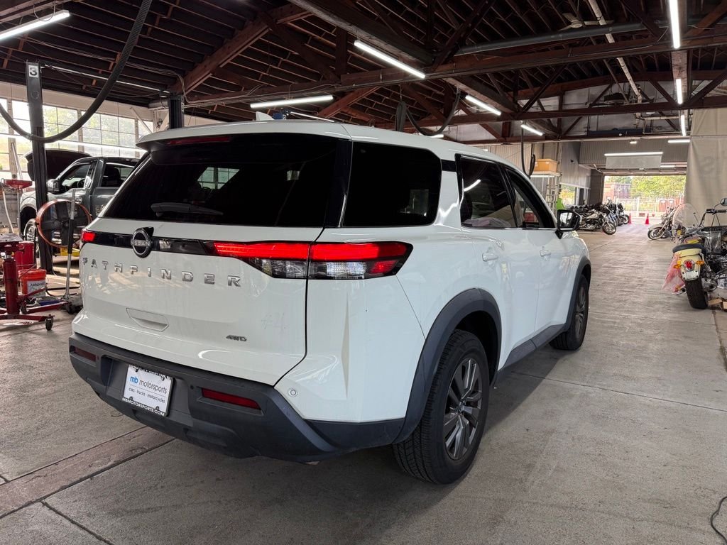 Used 2022 White Nissan S image 4
