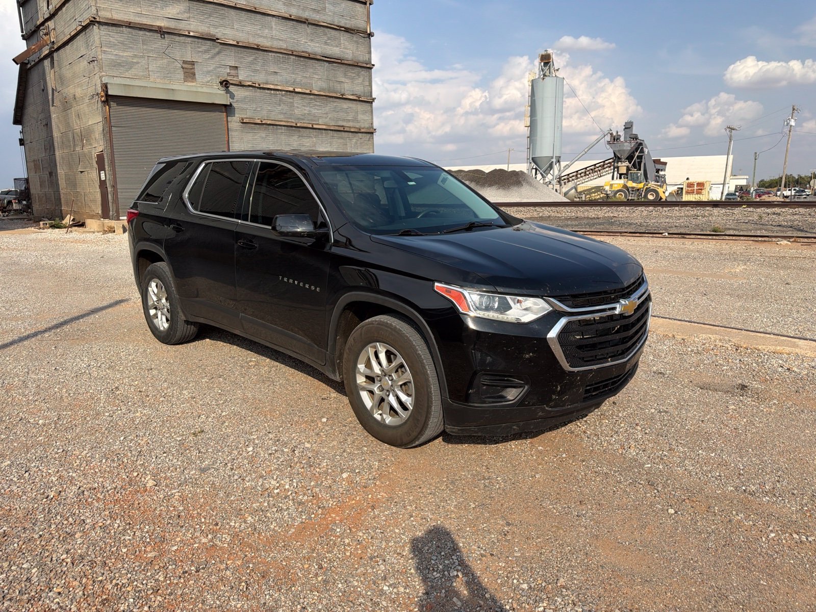 Used 2020 Chevrolet Traverse LS with VIN 1GNERFKW2LJ202229 for sale in Okarche, OK