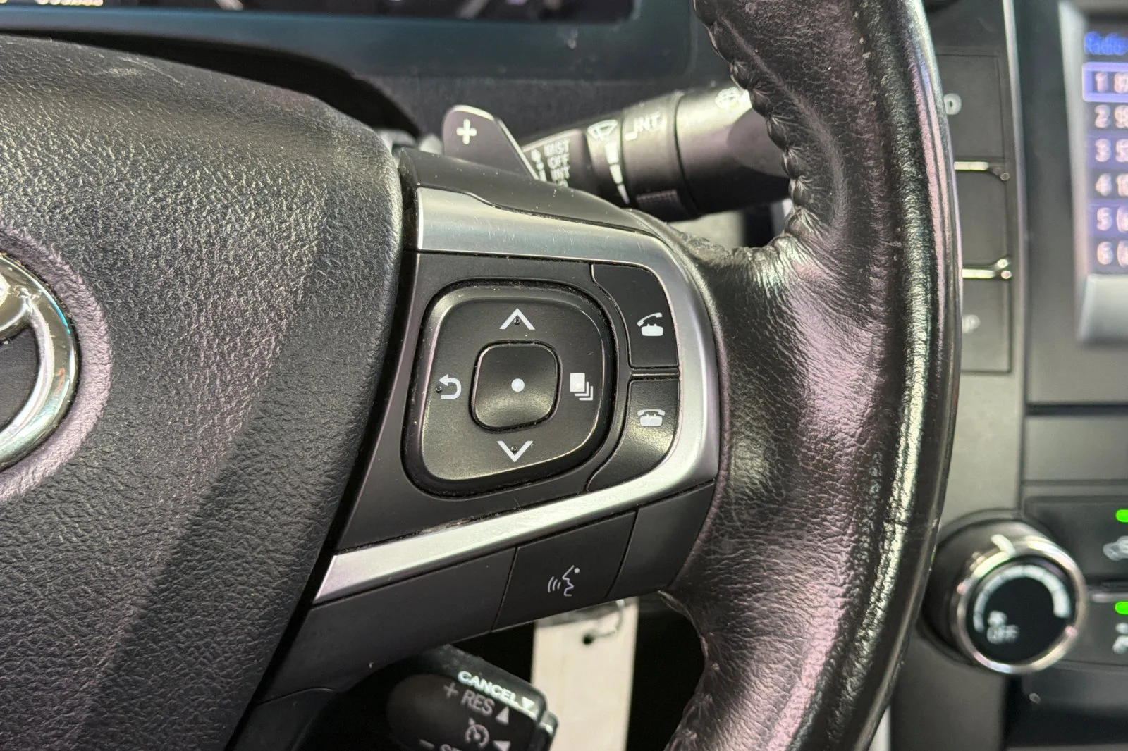 Used 2016 Gray Toyota SE image 30
