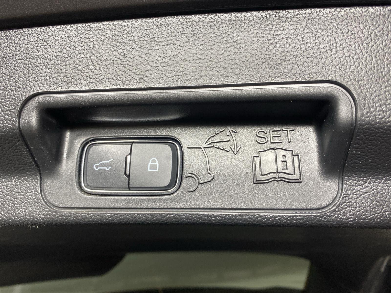 Used 2023 Carbonized Gray Ford XLT image 28