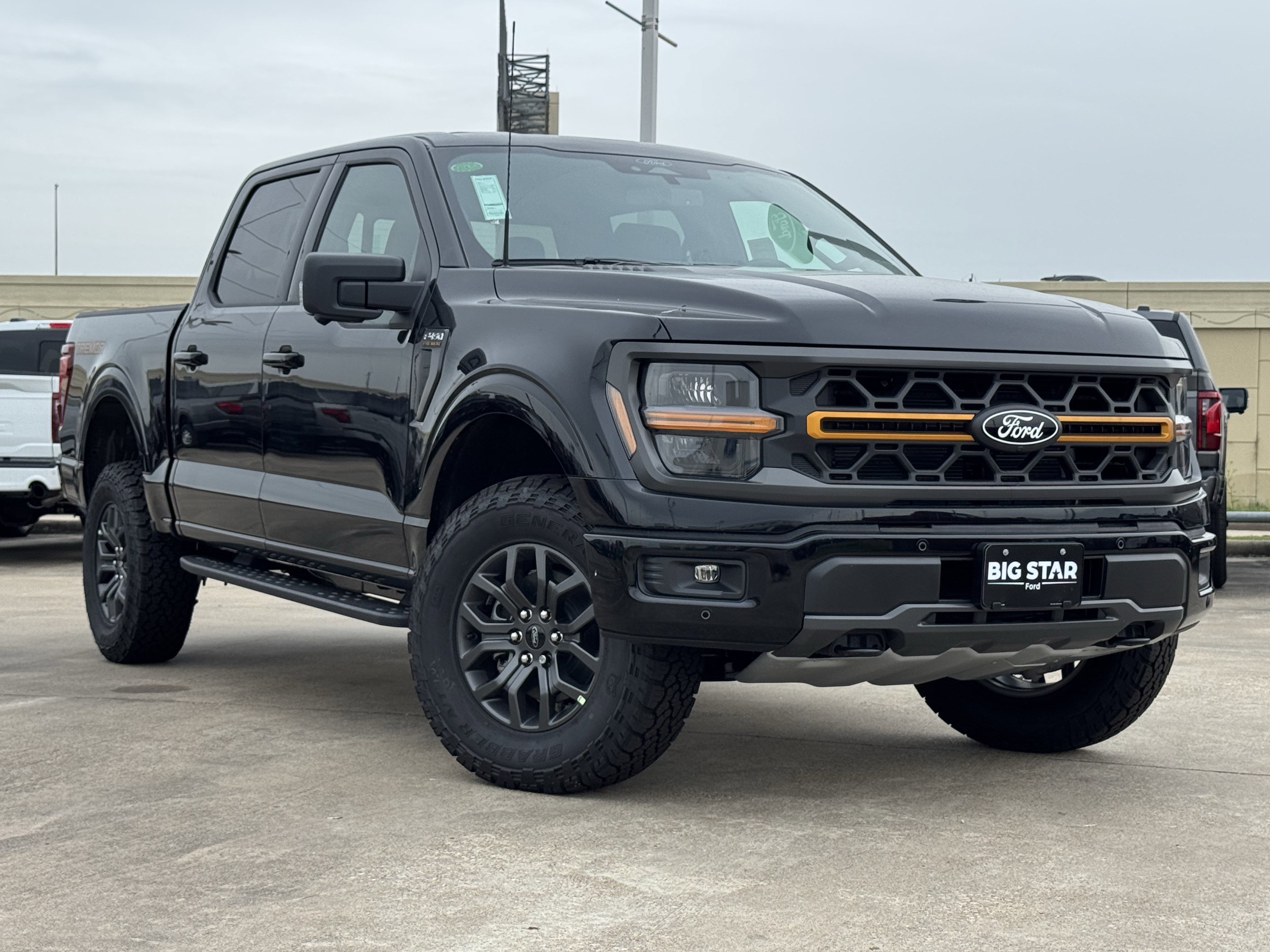 New 2026 Agate Black Metallic Ford Tremor image 2