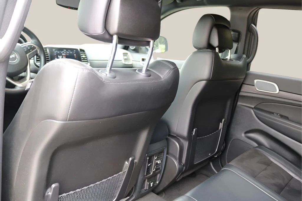 Used 2022 White Jeep Laredo X image 18