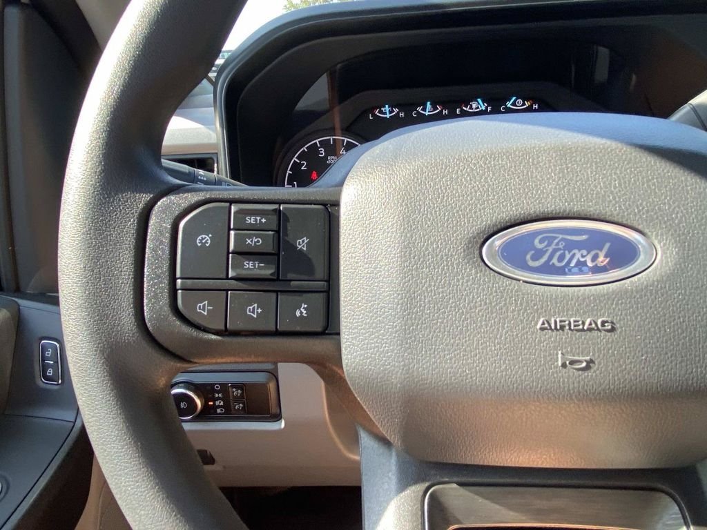 Used 2024 Oxford White Ford XL image 30
