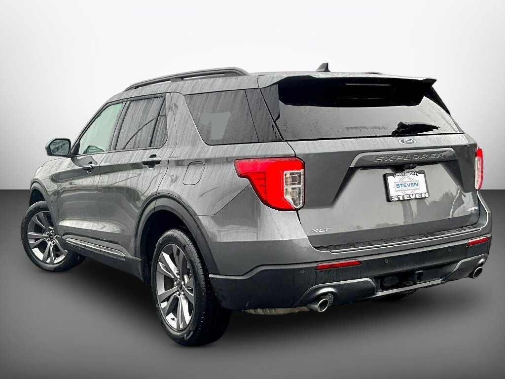 Used 2023 Gray Ford XLT image 4
