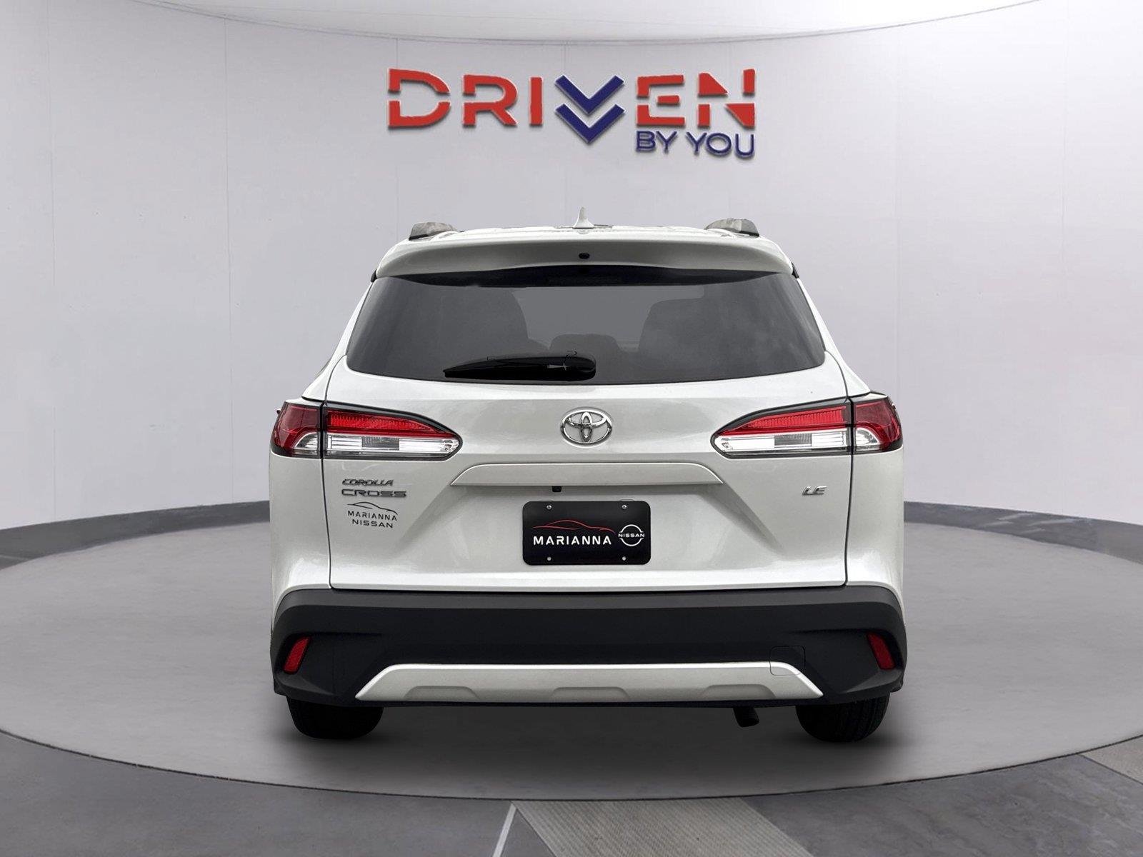 Used 2024 Wind Chill Pearl Toyota LE image 4