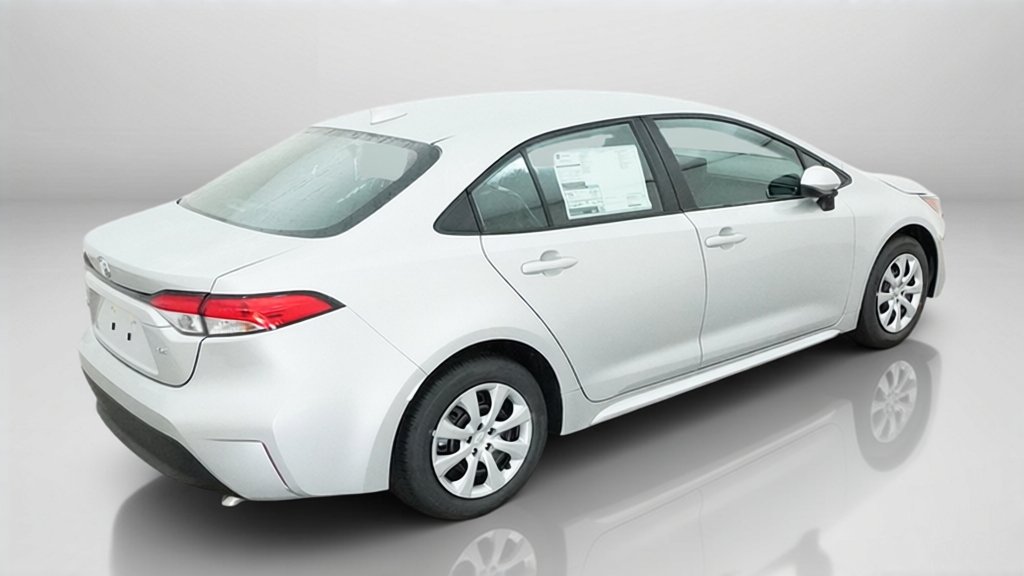 New 2027 Classic Silver Metallic Toyota LE image 9