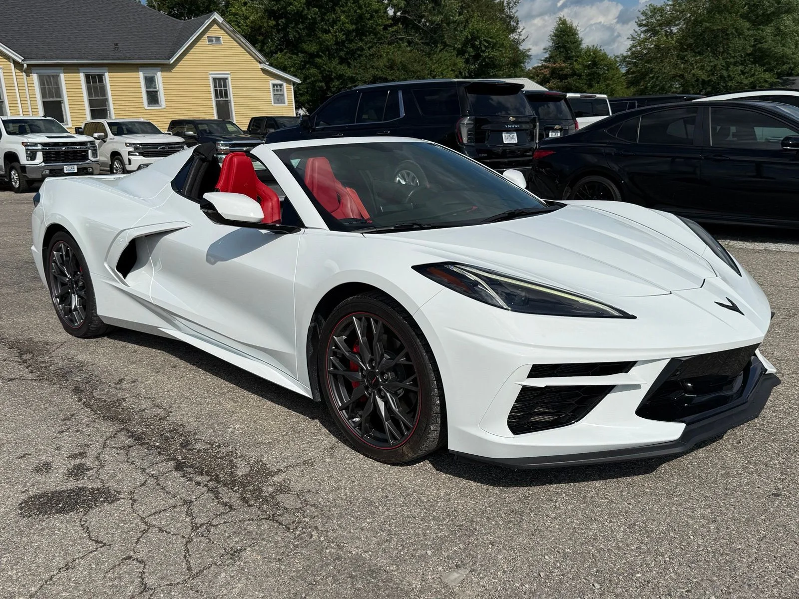 Used 2023 White Chevrolet Stingray image 8