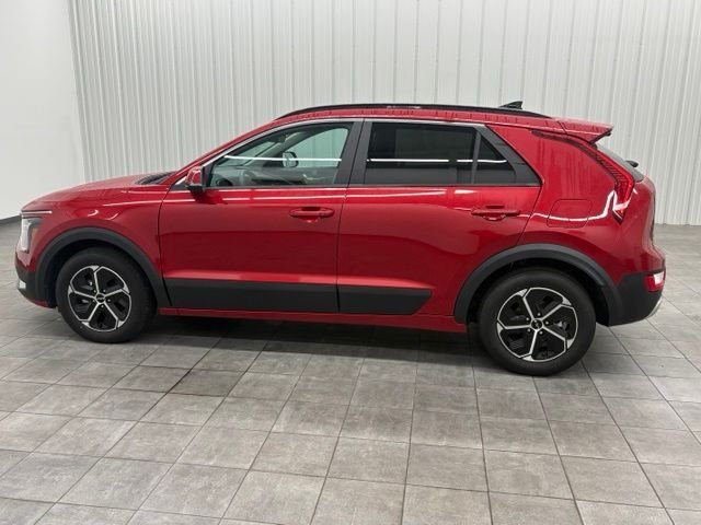 Used 2023 Red Kia EX image 6
