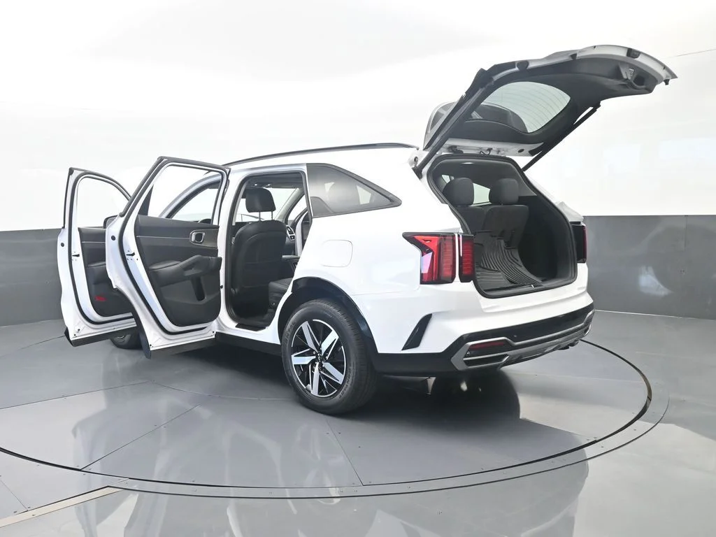 Used 2022 Glacial White Pearl Kia EX image 78