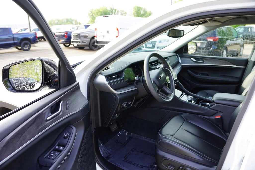 Used 2023 Bright White Clearcoat Jeep Limited image 16