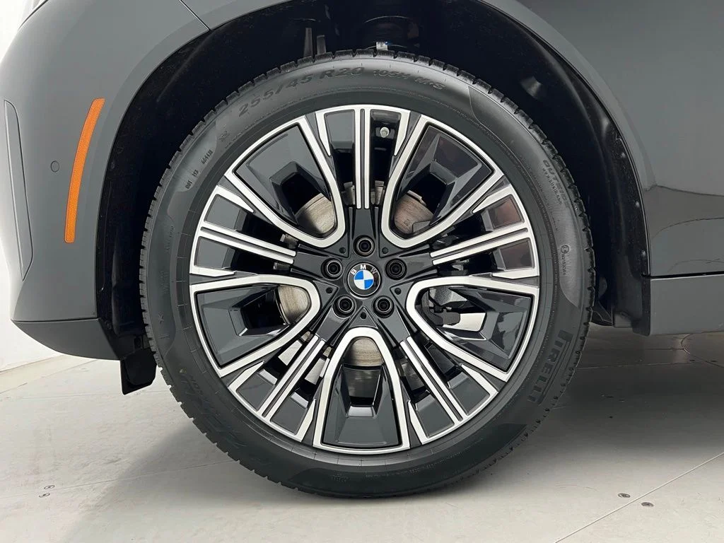 New 2026 Black Sapphire Metallic BMW 30 xDrive image 21