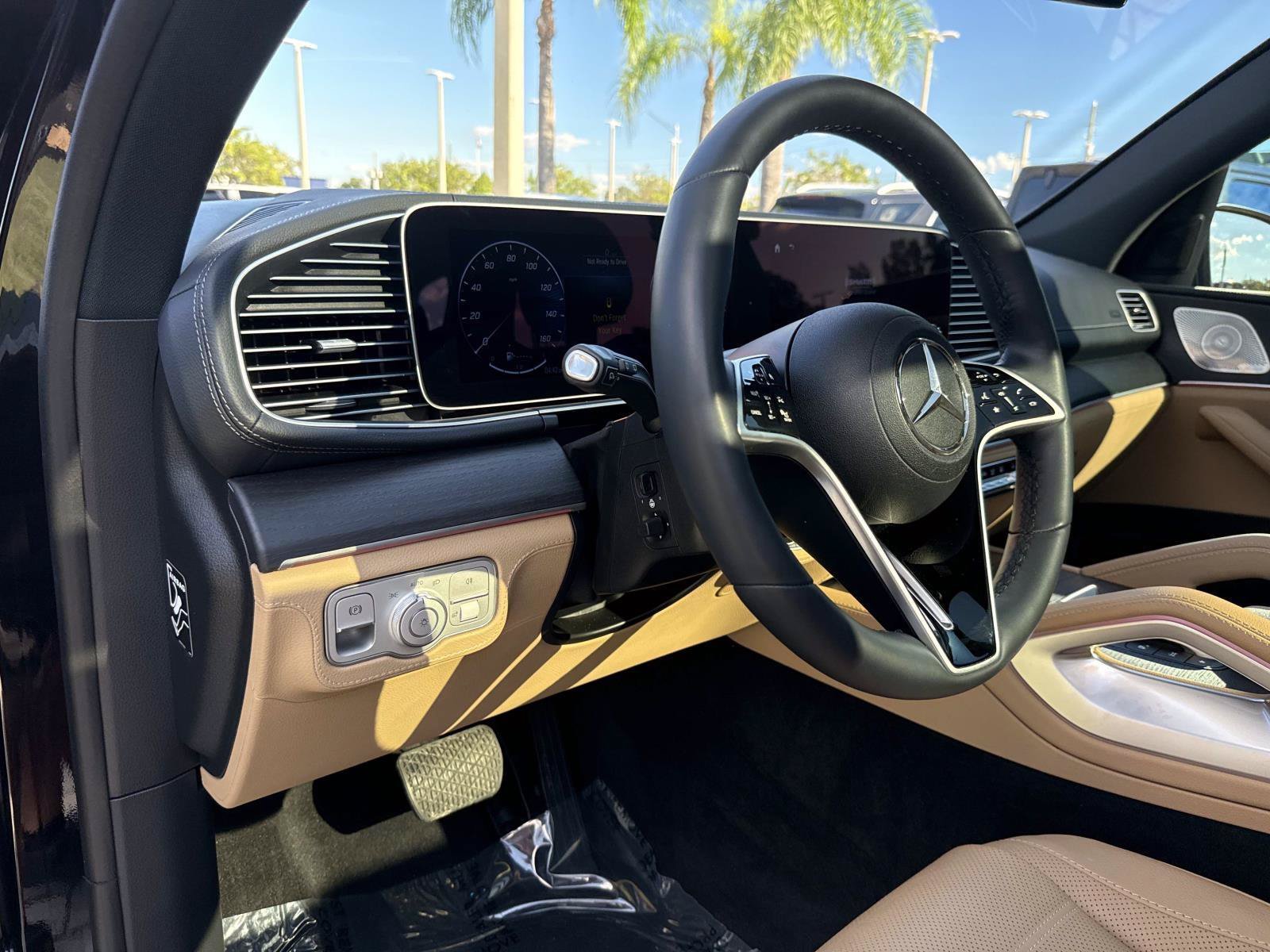 Certified Used 2024 Obsidian Black Metallic Mercedes-Benz 450e image 18