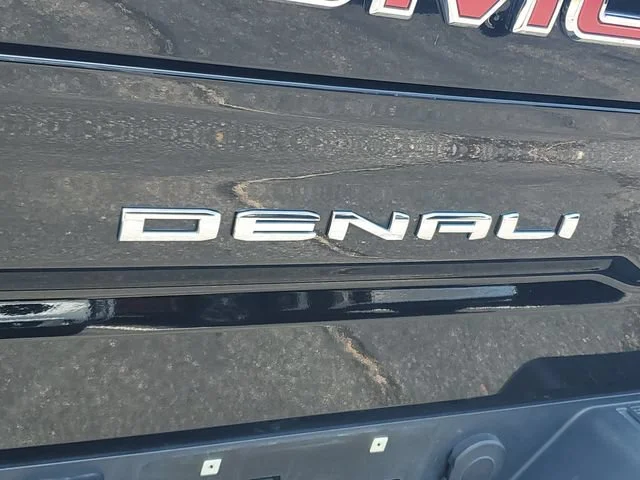 Used 2024 Onyx Black GMC Denali image 28