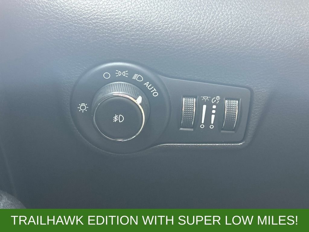 Used 2022 Gray Jeep Trailhawk image 34