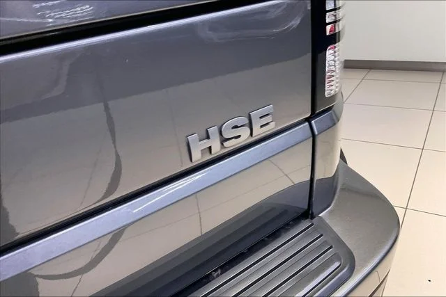 Used 2016 Gray Land Rover HSE image 27
