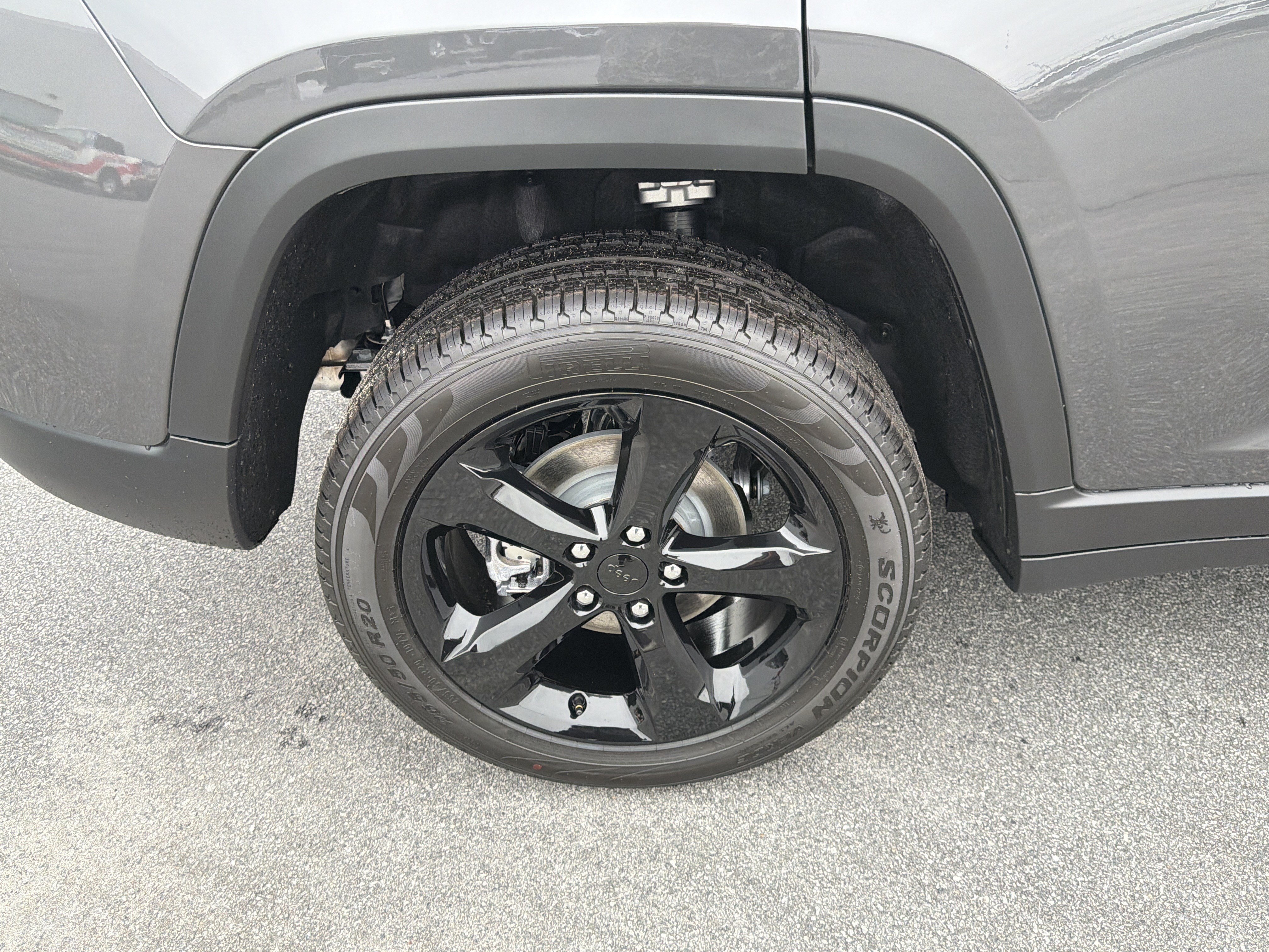 New 2026 Baltic Gray Metallic Clear-Coat Exterior Paint Jeep Limited image 21