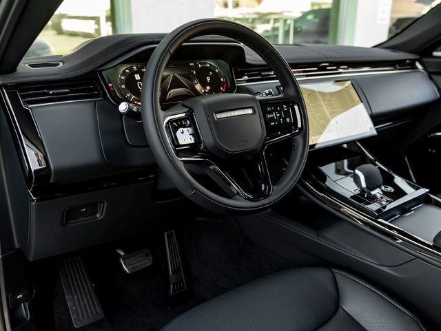 New 2026 Carpathian Grey LAND ROVER Dynamic SE image 16