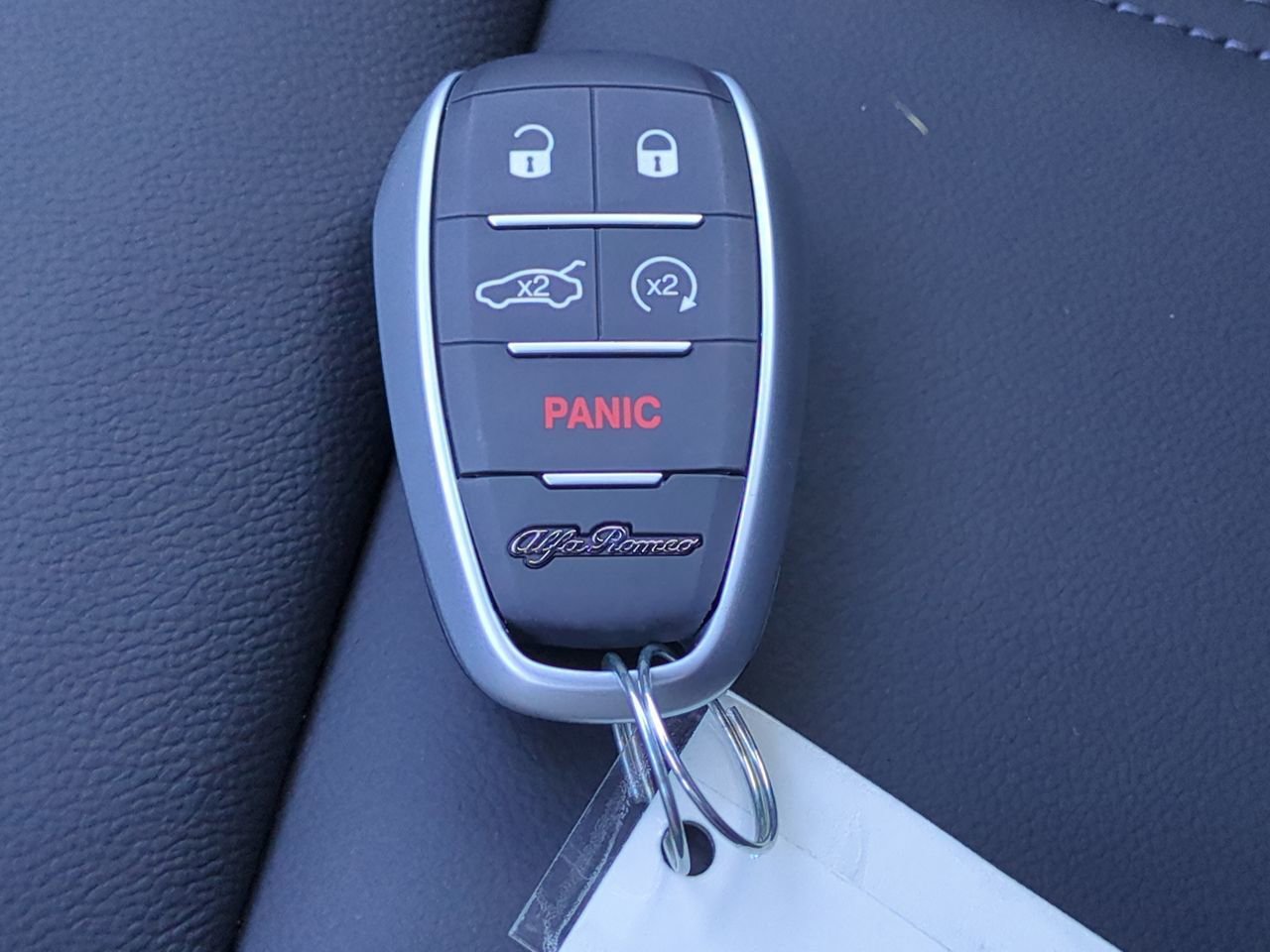 2025 Alfa Romeo Stelvio Base - Photo 27