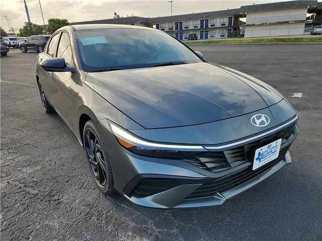 New 2026 Amazon Gray Hyundai SEL Sport image 6