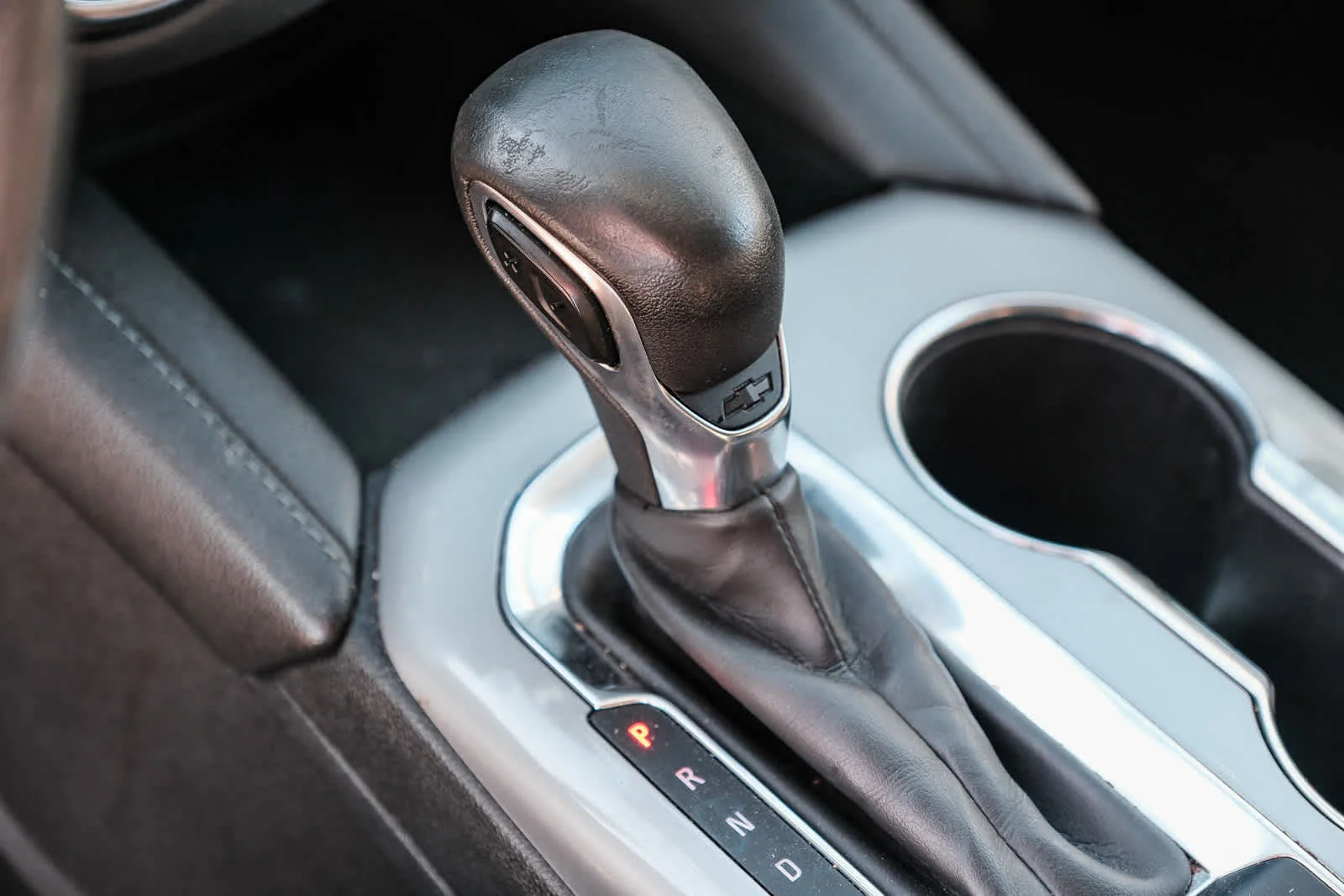 Used 2022 Silver Ice Metallic Chevrolet LT image 21
