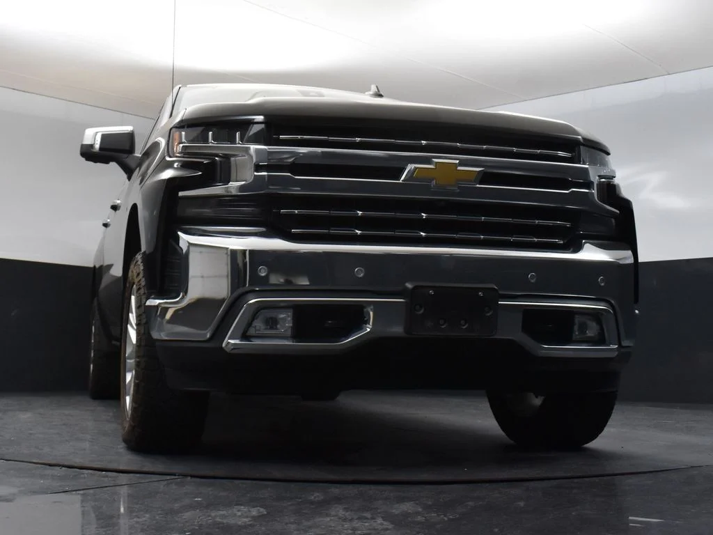 Used 2021 Black Chevrolet LTZ image 9