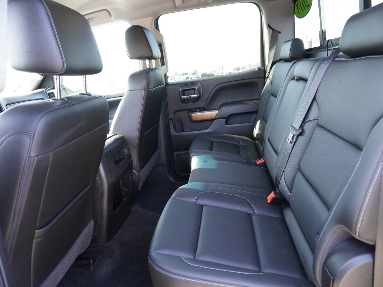 Used 2018 Deep Ocean Blue Metallic Chevrolet LTZ image 14