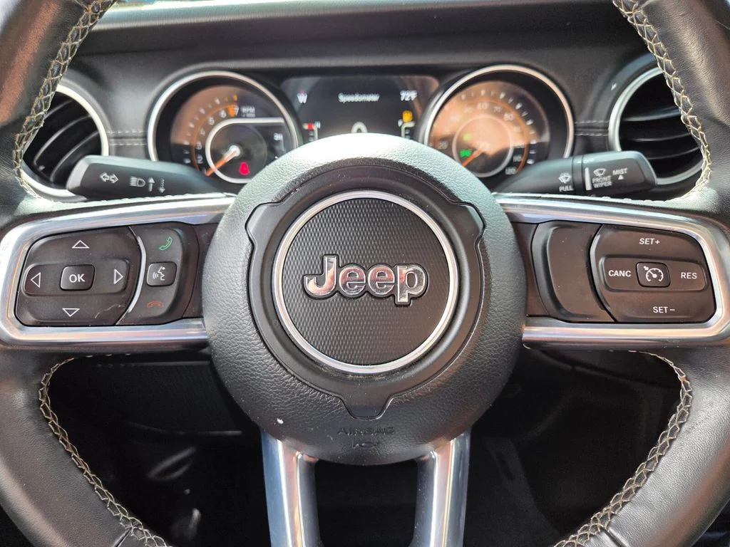 Used 2020 Gray Jeep Overland image 33