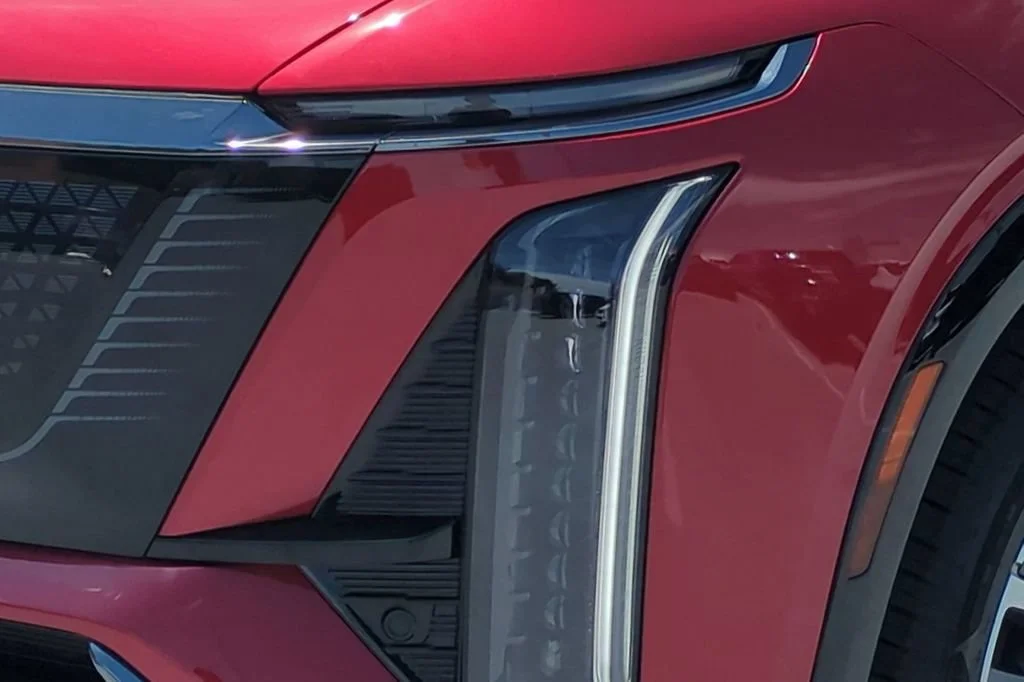 Certified Used 2026 Radiant Red Tintcoat Cadillac Sport image 23