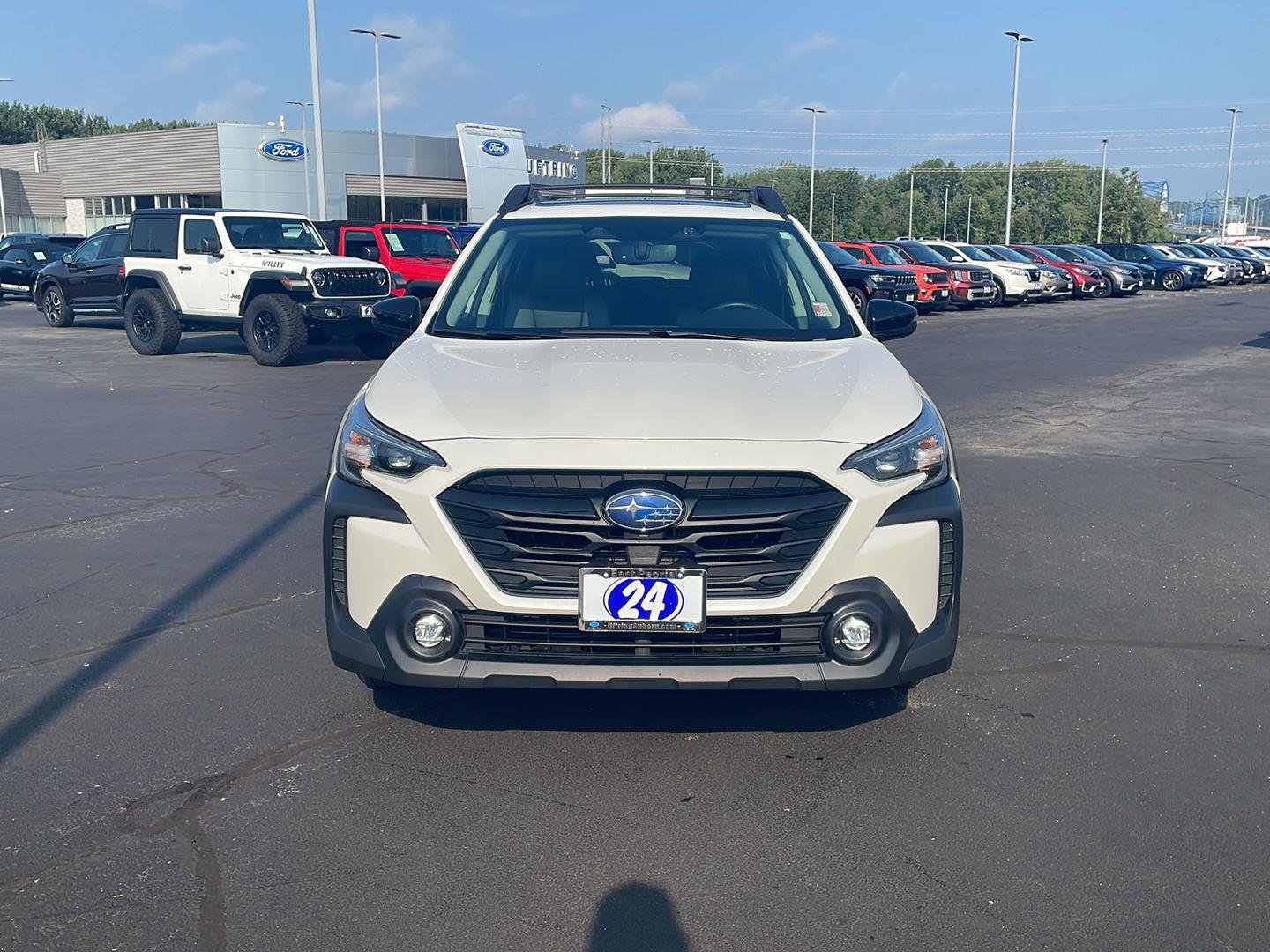 Used 2024 Crystal White Pearl Subaru Onyx Edition image 8