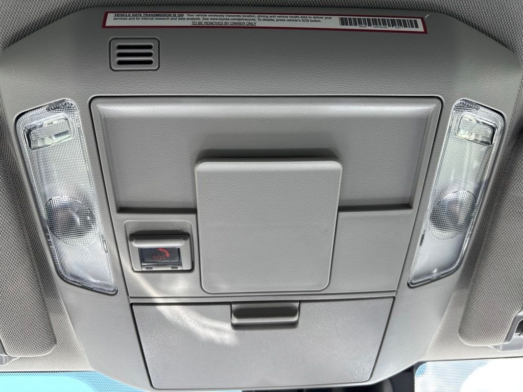 Used 2021 White Toyota SR5 image 21