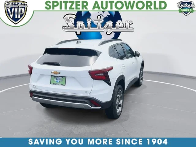 Used 2024 Summit White Chevrolet LT image 9