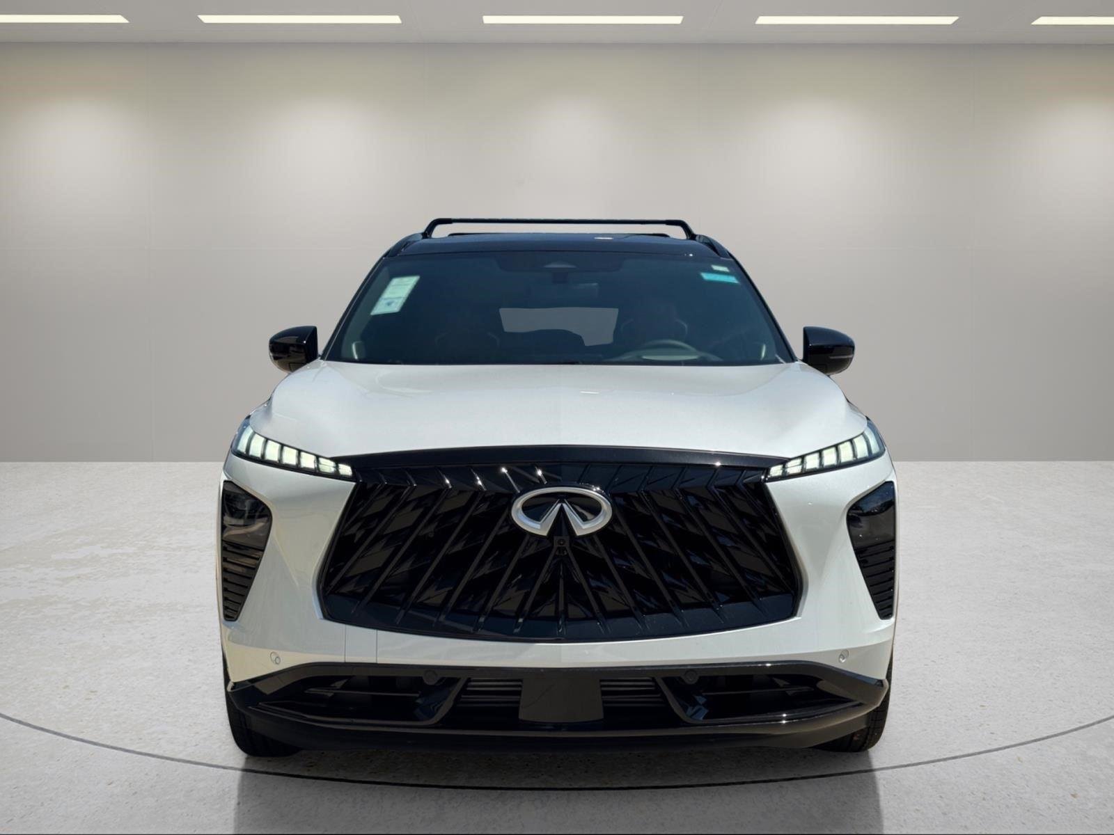New 2027 2T RAD WHT INFINITI Autograph AWD image 8