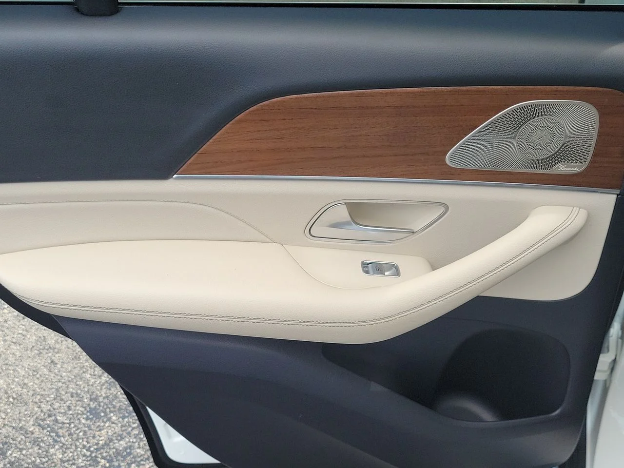 Certified Used 2022  Mercedes-Benz GLE 350 image 11