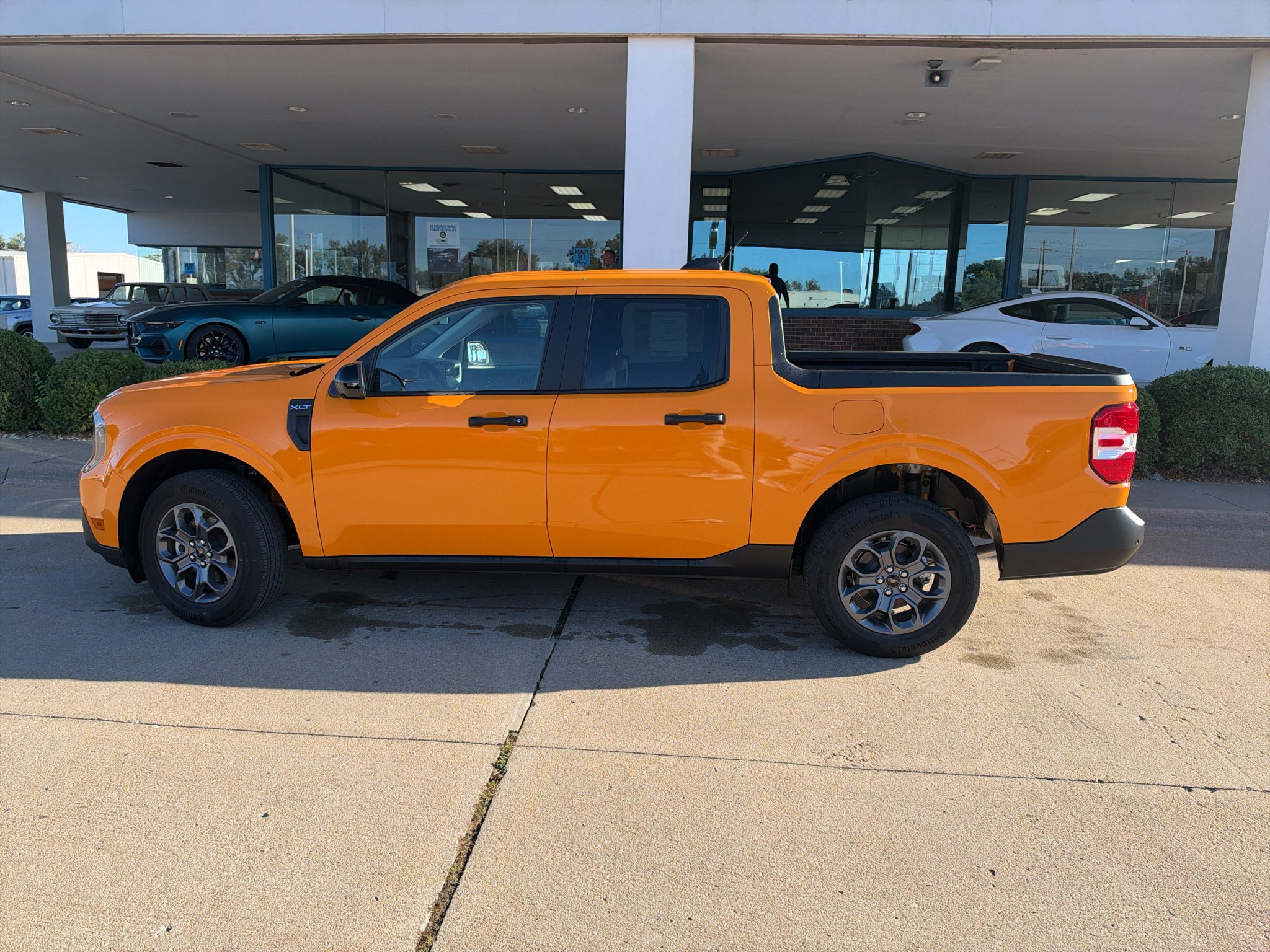 New 2026 Orange Fury Metallic Tri-Coat Ford XLT image 9