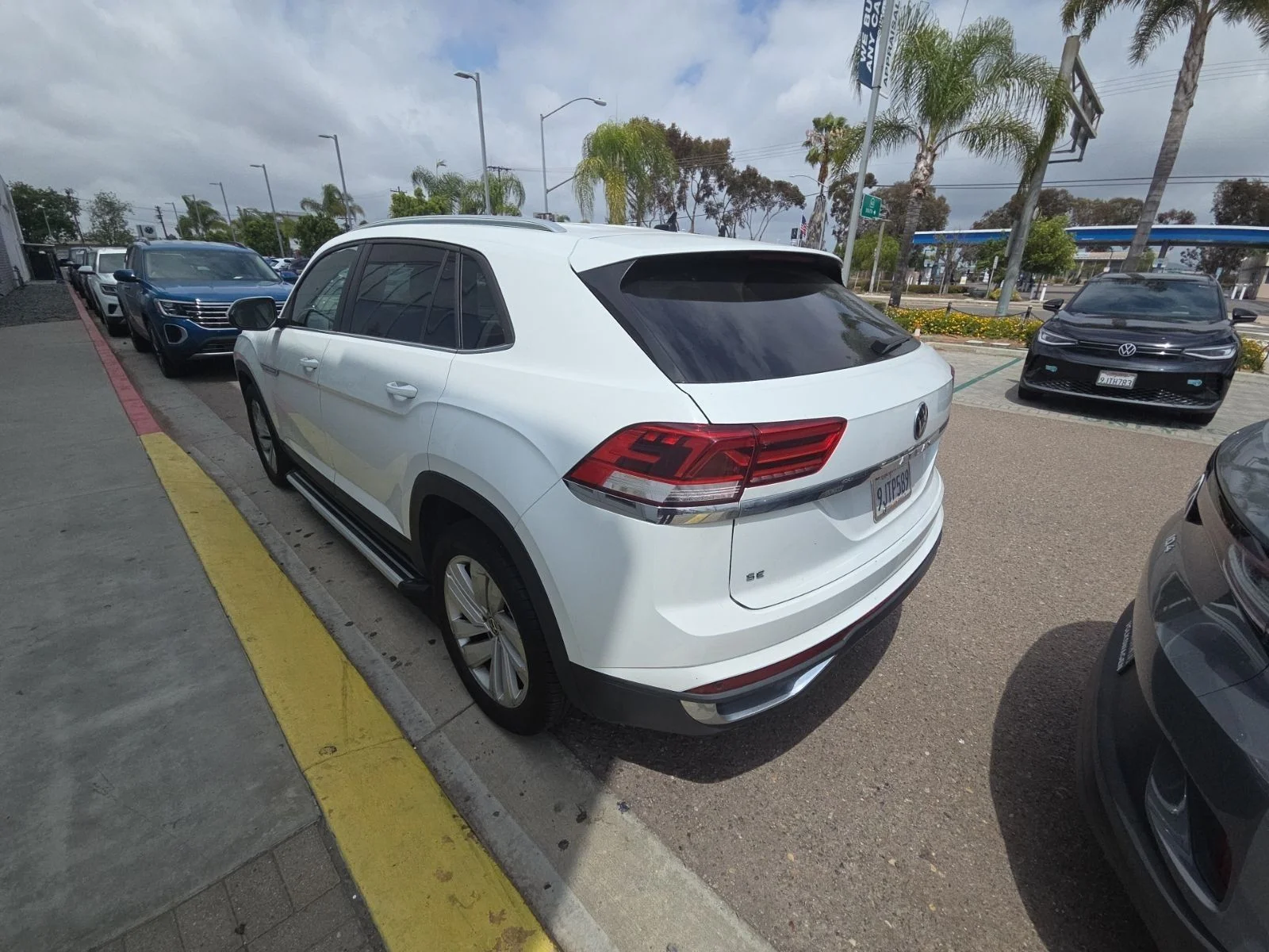 Certified Used 2023 White Volkswagen 2.0T SE w/Technology image 7