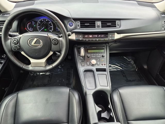 Used 2016 Black Lexus 200h image 20