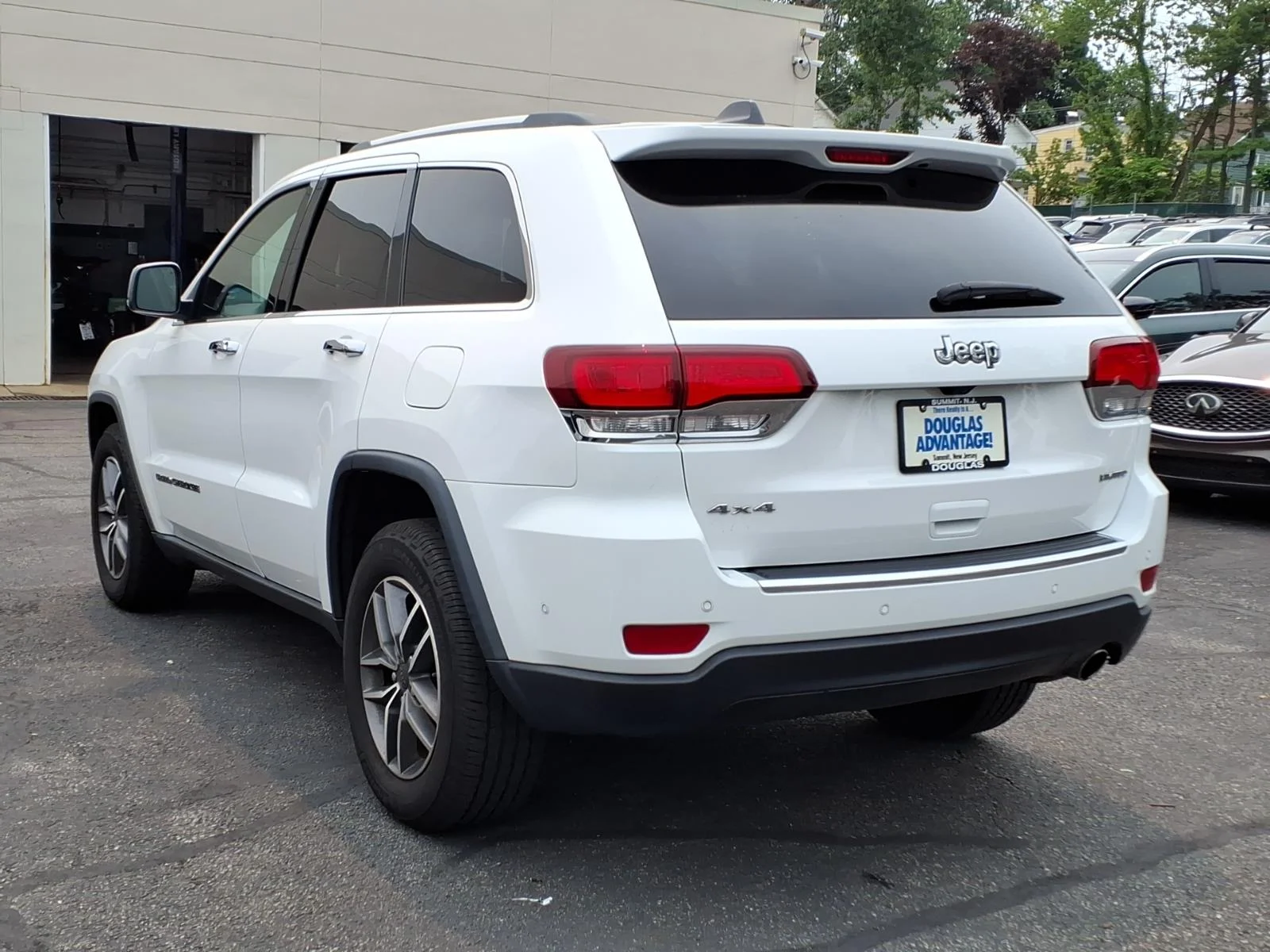 Used 2020 White Jeep Limited image 8