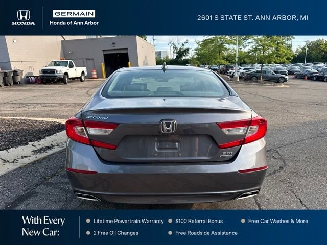 Used 2018 Modern Steel Metallic Honda Touring 2.0T image 6