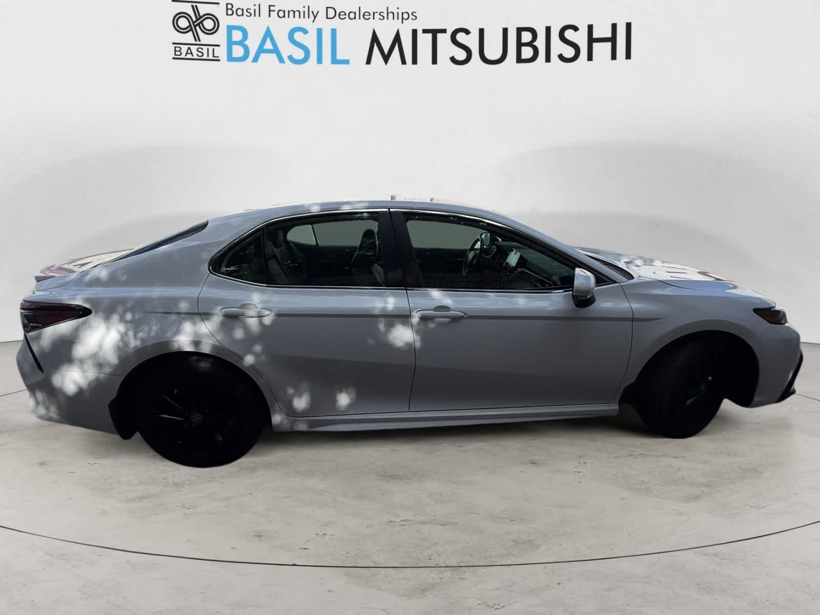 Used 2024 Ice Cap Toyota SE image 6
