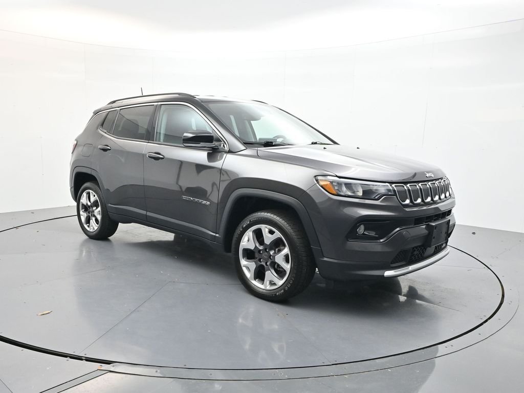 Used 2022 Crystal Metallic Jeep Limited image 1